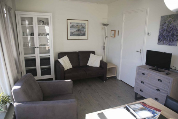 168a8909-1024x683 interior